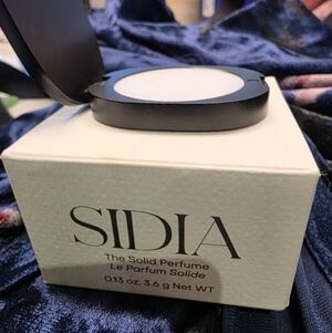 Sidia Solid Perfume